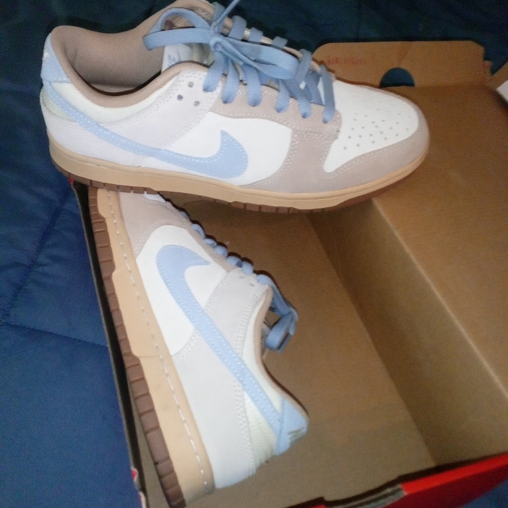 Nike Low-Top Sneakers in Light Blue and White